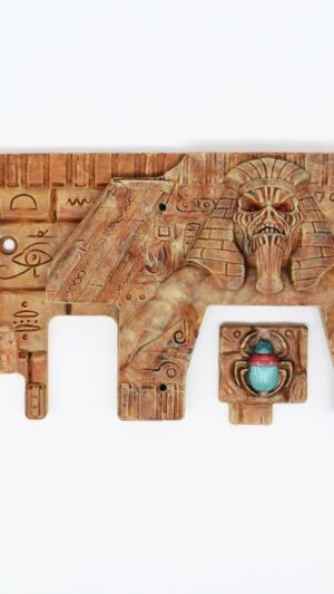 Iron Maiden – Sculpted Backboard Wall